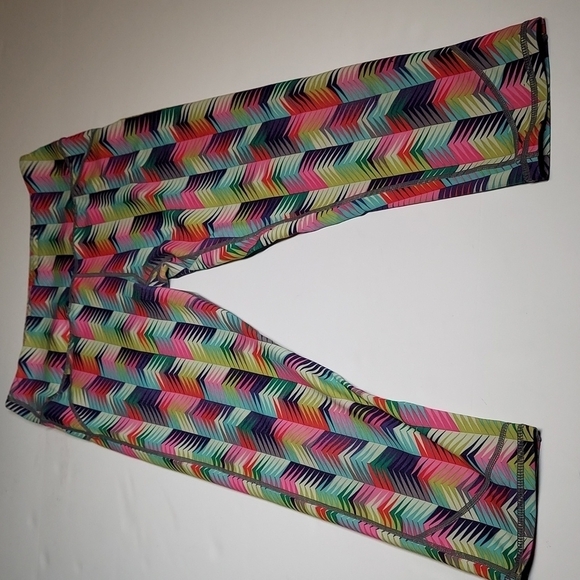 Fabletics Women's Lima Capri Multi Color Pants Size S - Picture 3 of 10